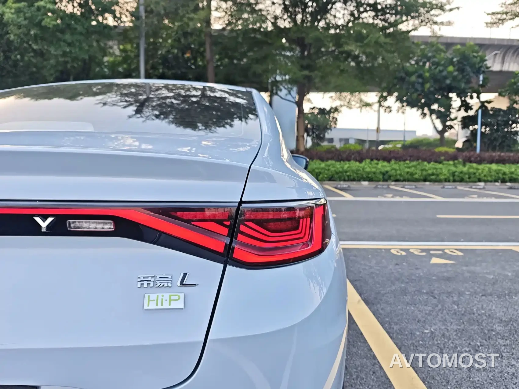 Geely Emgrand L HiP 2022 1.5TD-DHT Pro 100KM Travel Edition — фото 20
