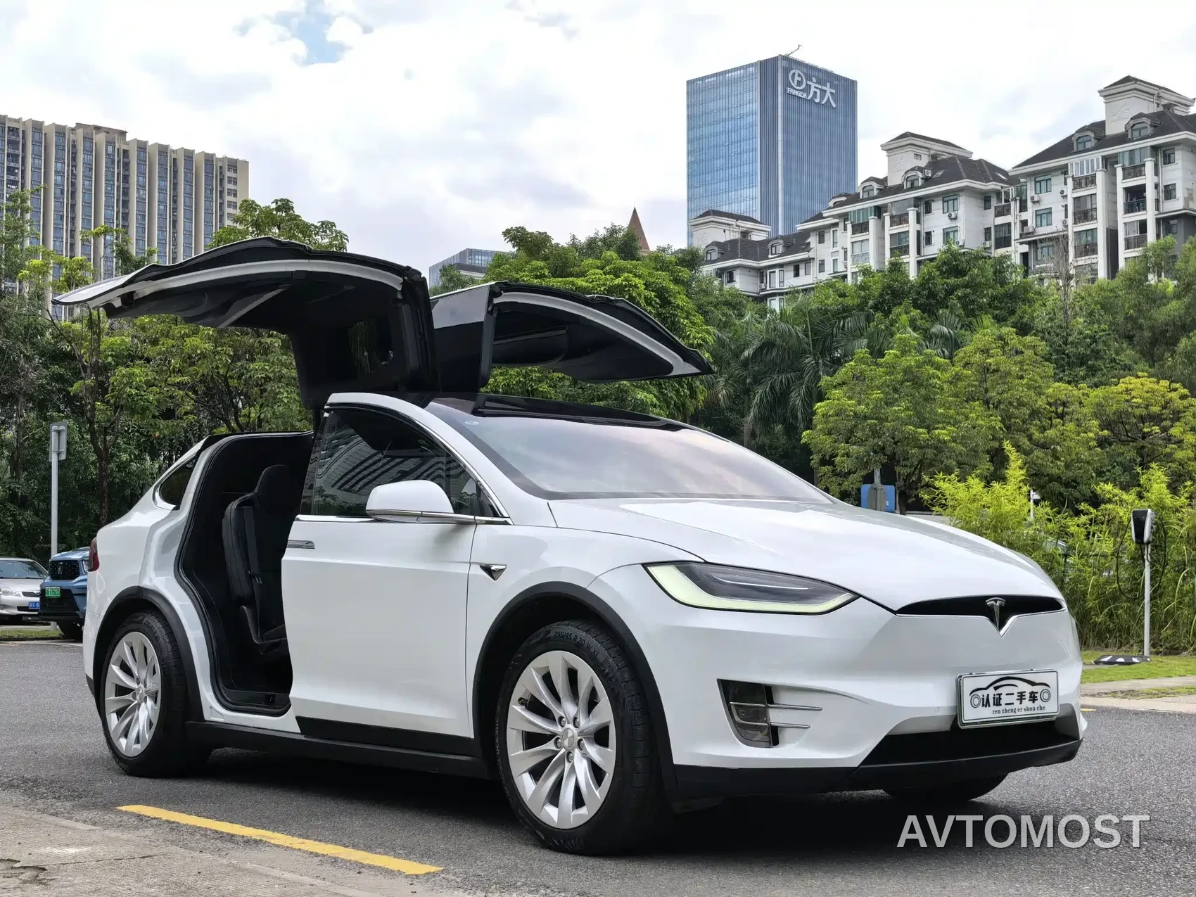 Tesla Model X 2020 Long Range Upgrade — фото 3