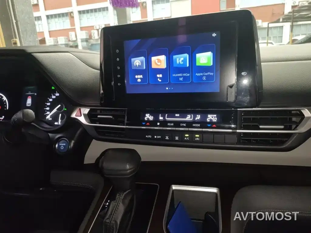 Toyota Granvia 2023 2.5L Hybrid Comfort Edition — фото 9