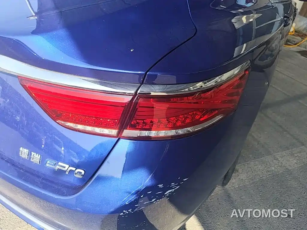 Geely Borui PHEV 2021 1.5T ePro Leading Glory Edition — фото 6