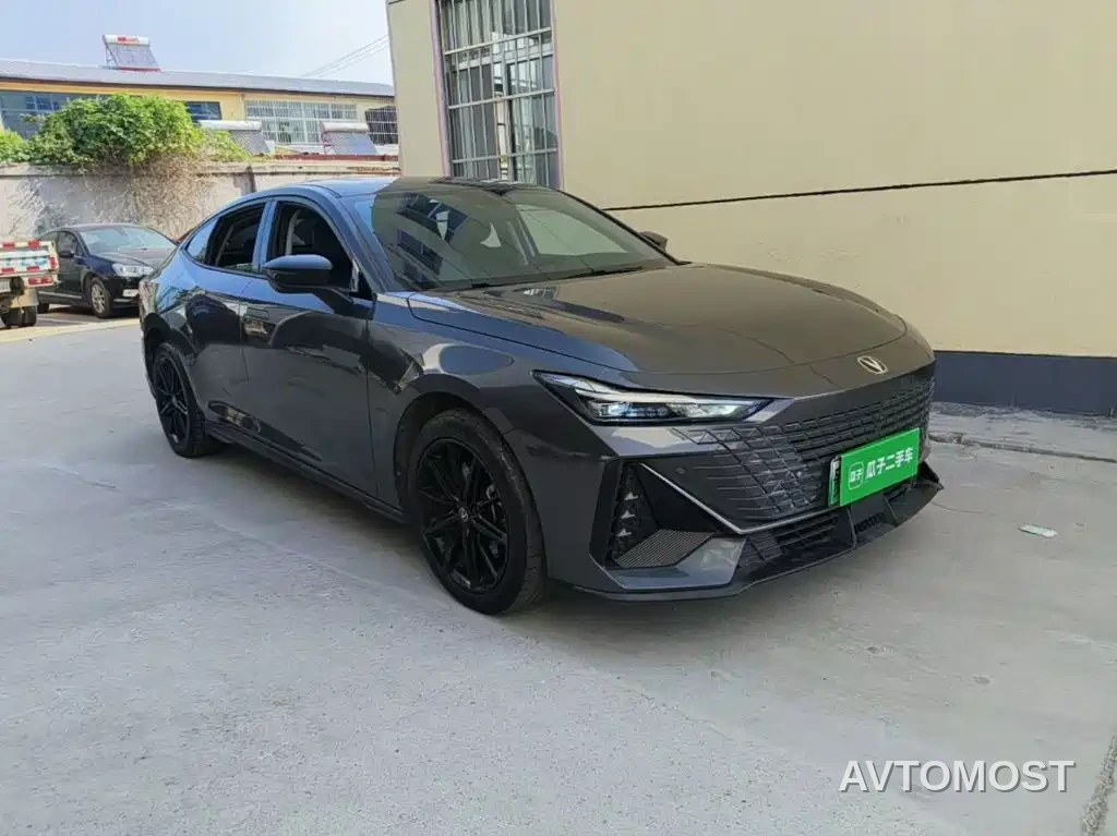 Changan UNI-V iDD 2023 ZhiDian iDD 1.5T 113km Smart Fun Edition — фото 4