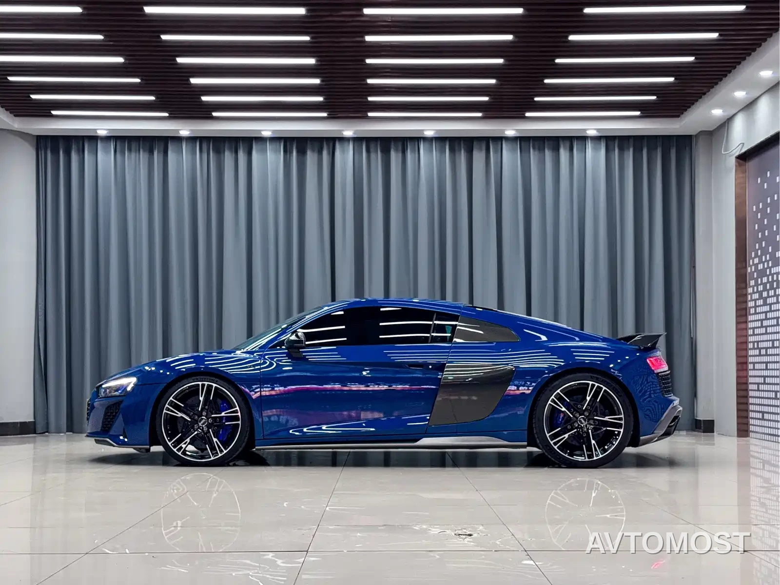 Audi R8 2022 V10 Coupe Performance — фото 3