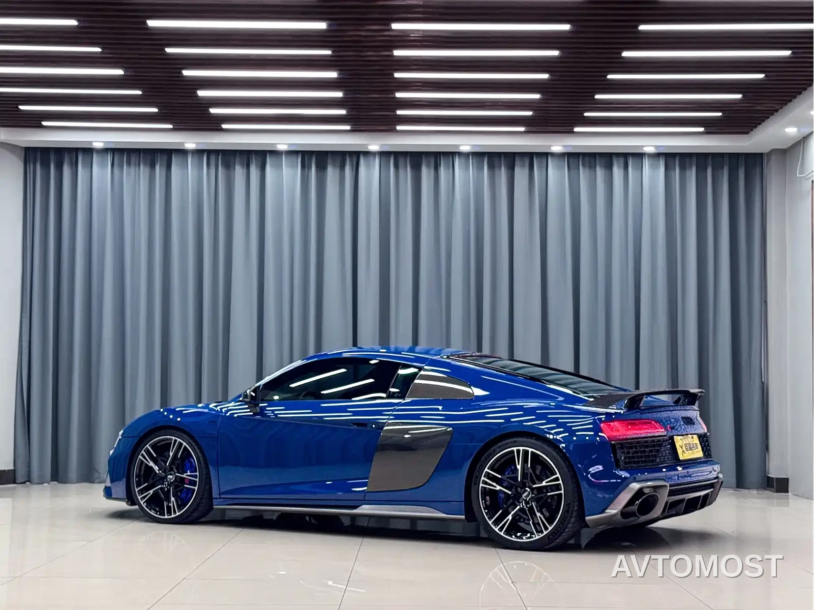 Audi R8 2022 V10 Coupe Performance — фото 8