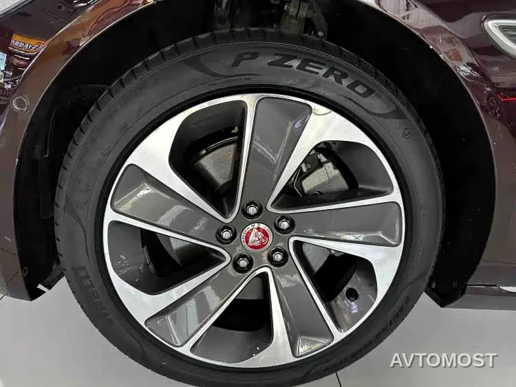 Jaguar XFL 2021 XFL 2.0T P200 2WD Elite Luxury Edition — фото 21