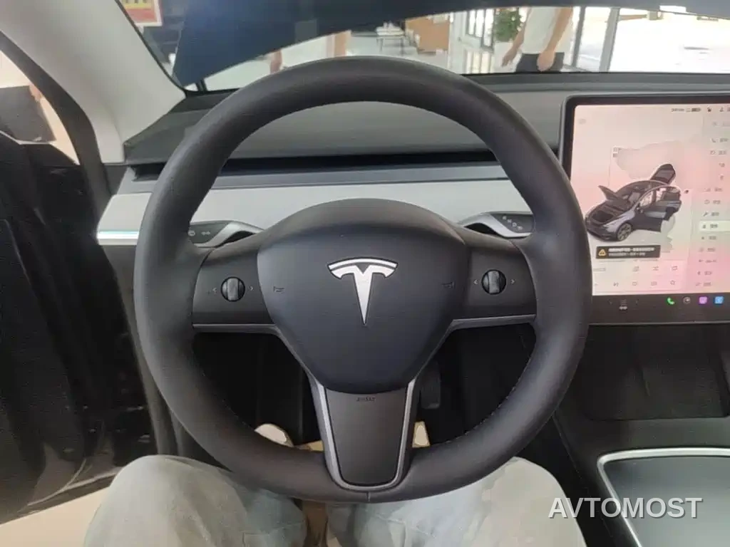 Tesla Model Y 2024 Rear-Wheel Drive Version — фото 8