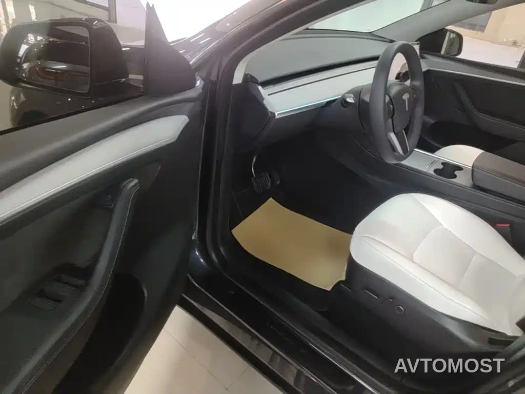 Tesla Model Y 2024 Rear-Wheel Drive Version — фото 13