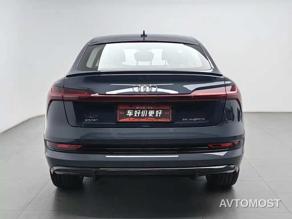 Audi e-tron (Import) 2021 Sportback 55 quattro Luxury — фото 3