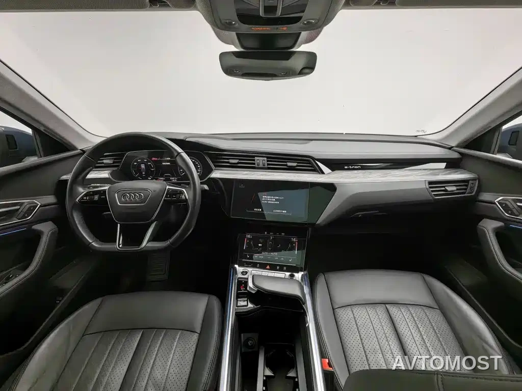 Audi e-tron (Import) 2021 Sportback 55 quattro Luxury — фото 4