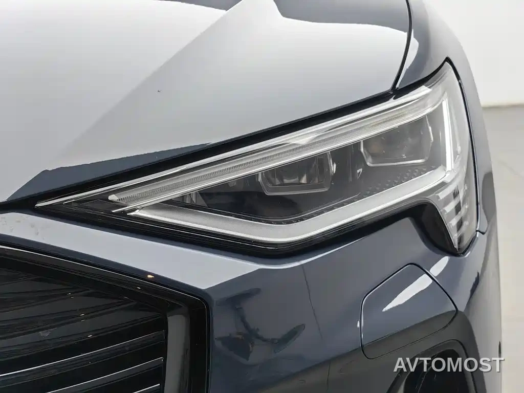 Audi e-tron (Import) 2021 Sportback 55 quattro Luxury — фото 5