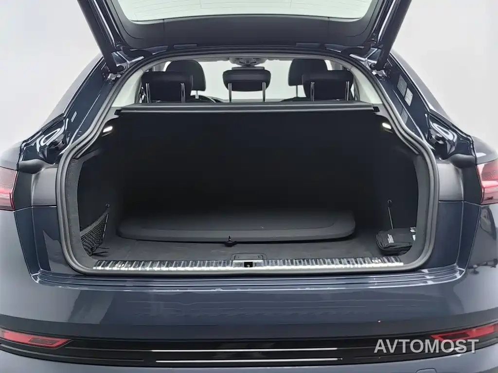 Audi e-tron (Import) 2021 Sportback 55 quattro Luxury — фото 12