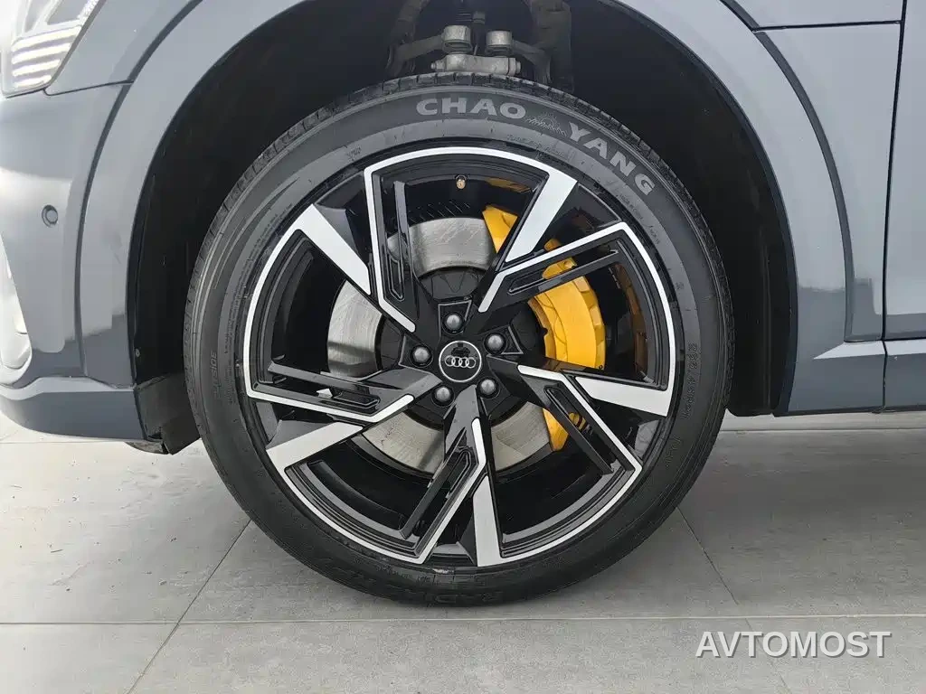 Audi e-tron (Import) 2021 Sportback 55 quattro Luxury — фото 13