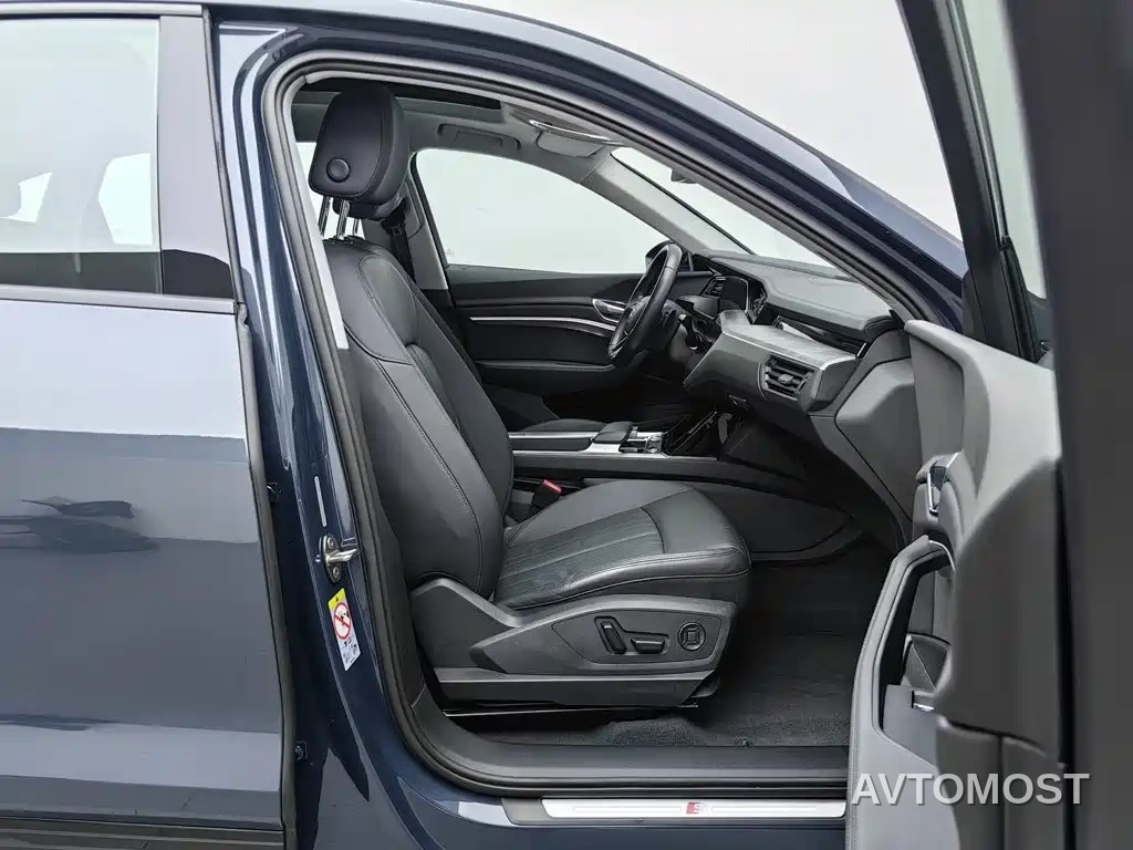 Audi e-tron (Import) 2021 Sportback 55 quattro Luxury — фото 18