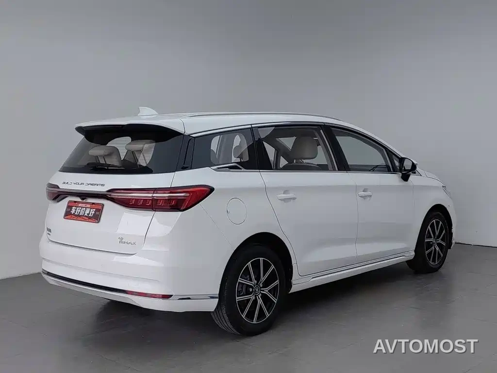 BYD Song MAX New Energy 2022 DM-i 105KM Honor Model — фото 1