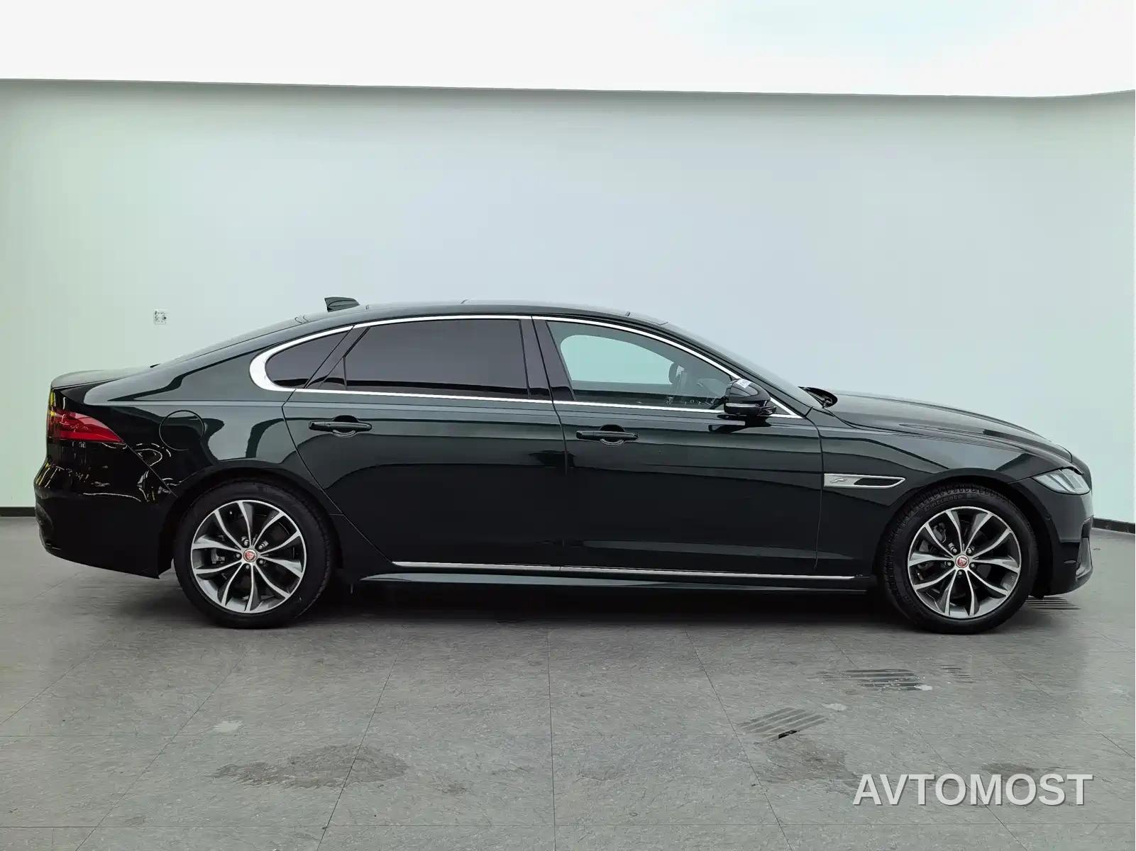 Jaguar XFL 2021 XFL 2.0T P250 2WD Elite Sport Edition — фото 9