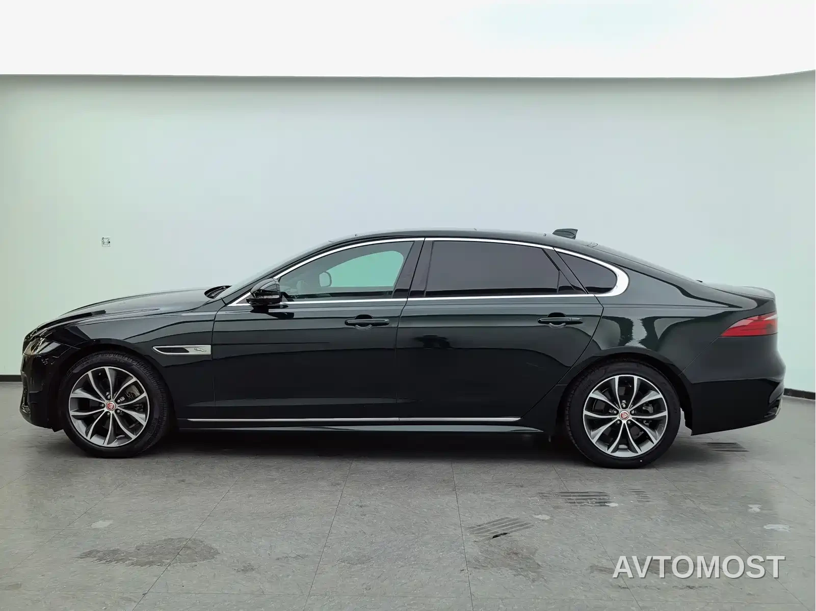Jaguar XFL 2021 XFL 2.0T P250 2WD Elite Sport Edition — фото 10