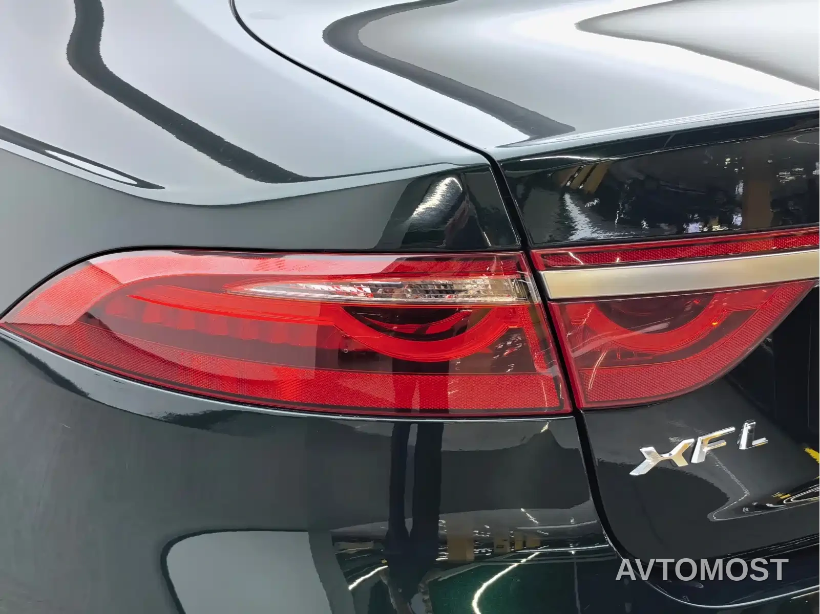 Jaguar XFL 2021 XFL 2.0T P250 2WD Elite Sport Edition — фото 11