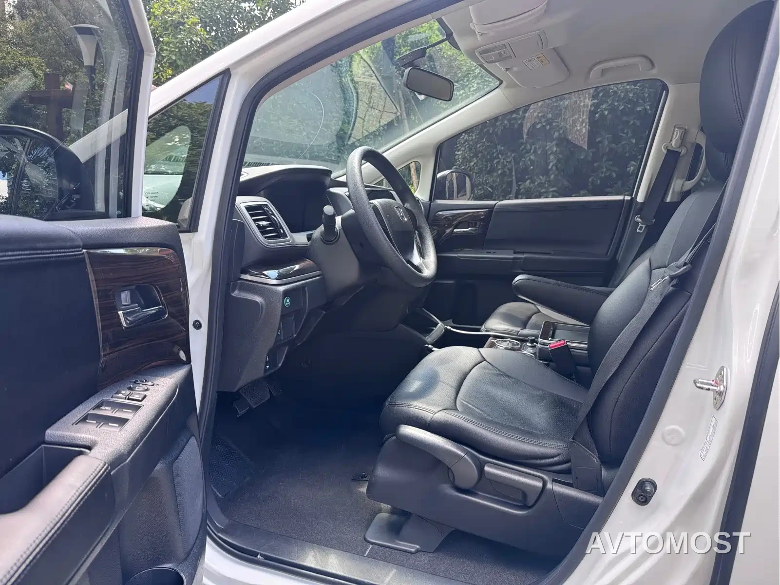 Honda Odyssey 2021 2.0L Sharp Comfort Edition — фото 7