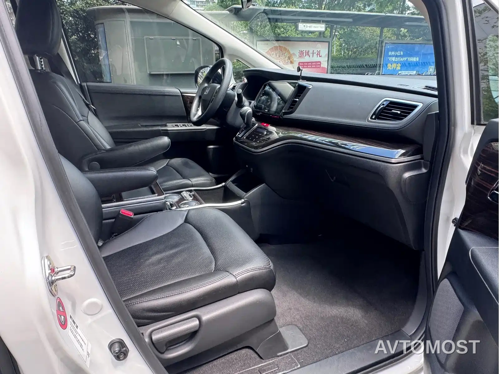 Honda Odyssey 2021 2.0L Sharp Comfort Edition — фото 10