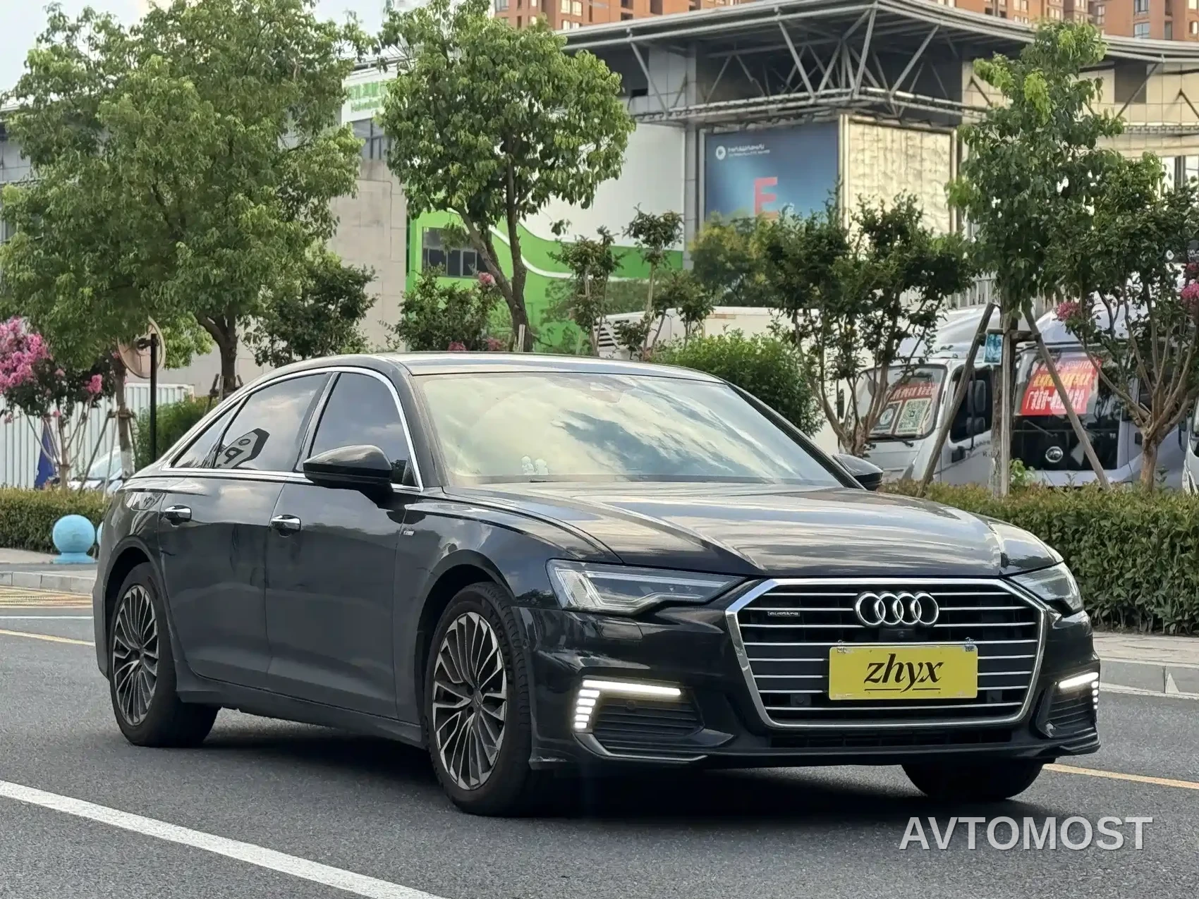 Audi A6L New Energy 2020 55 TFSI e quattro — фото 3