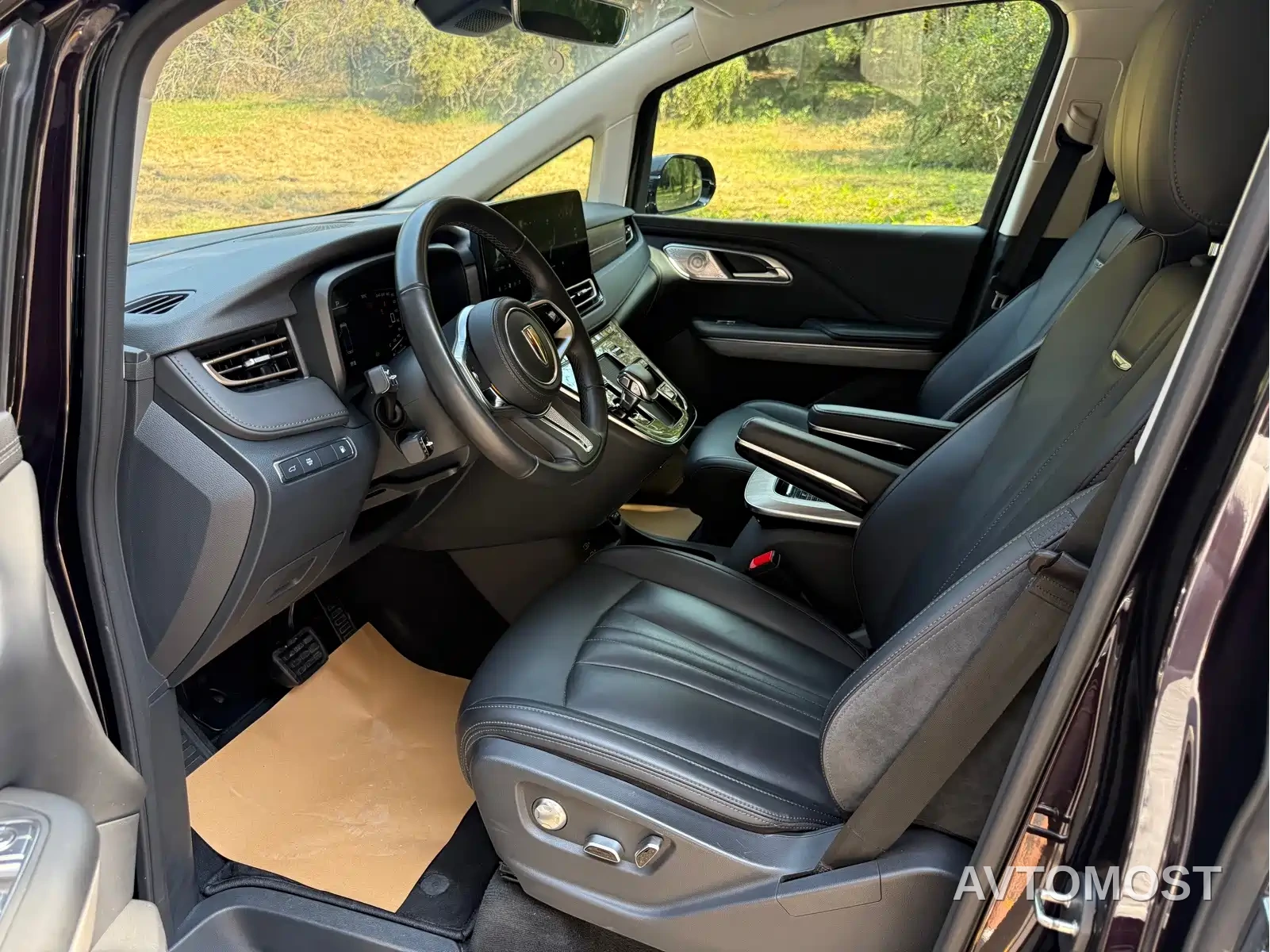 Hongqi HQ9 PHEV 2024 Model 2.0T AWD Business Edition — фото 3
