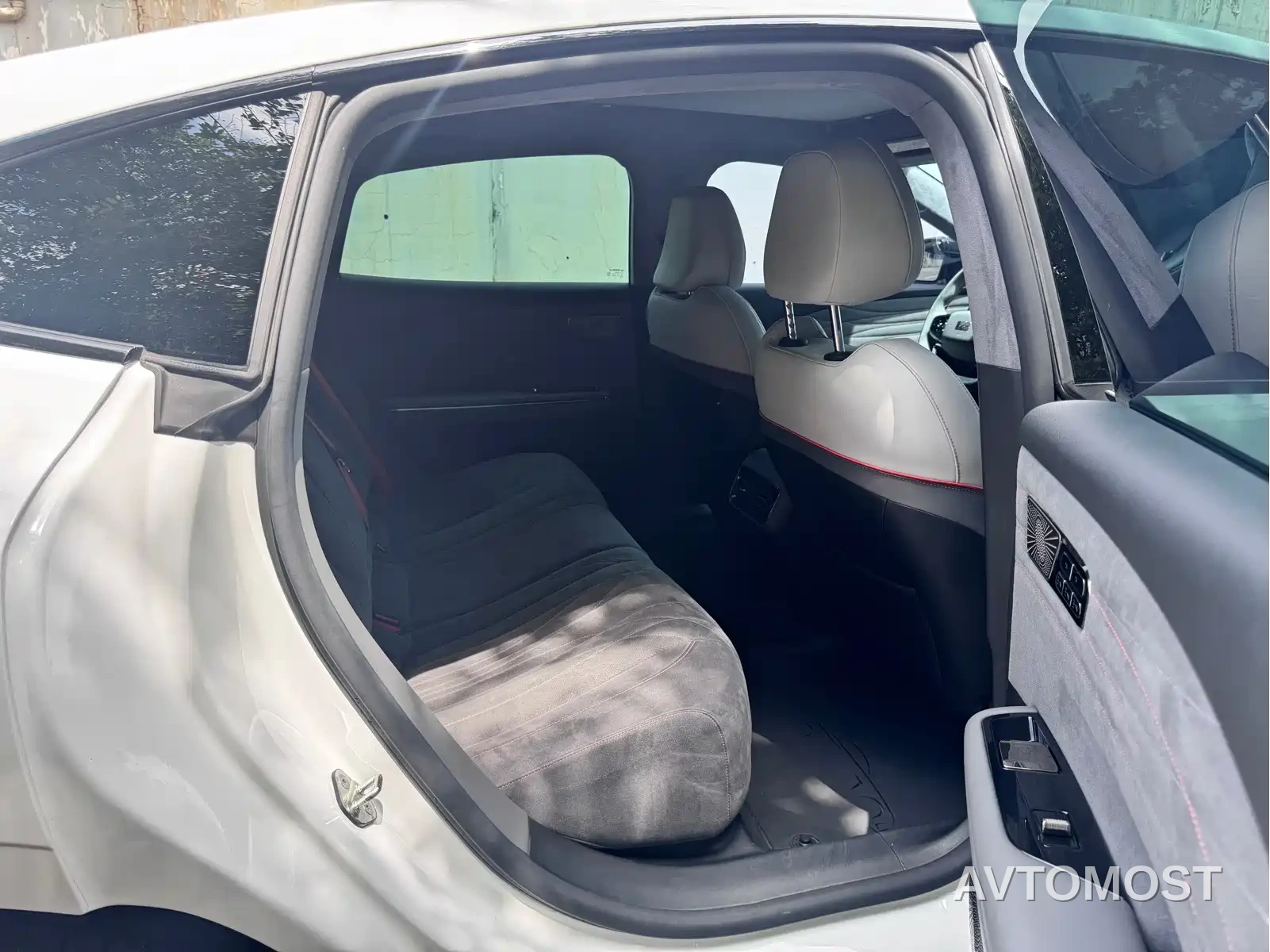 Geely Galaxy E8 2025 Model 610km Premium Edition — фото 8