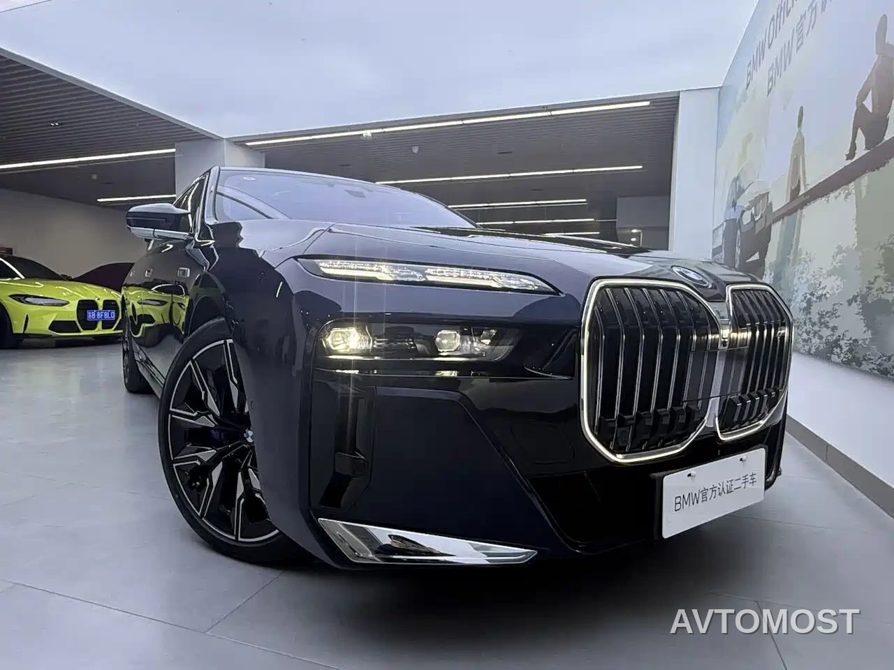 BMW M760Le 2023 M760Le xDrive — фото 8