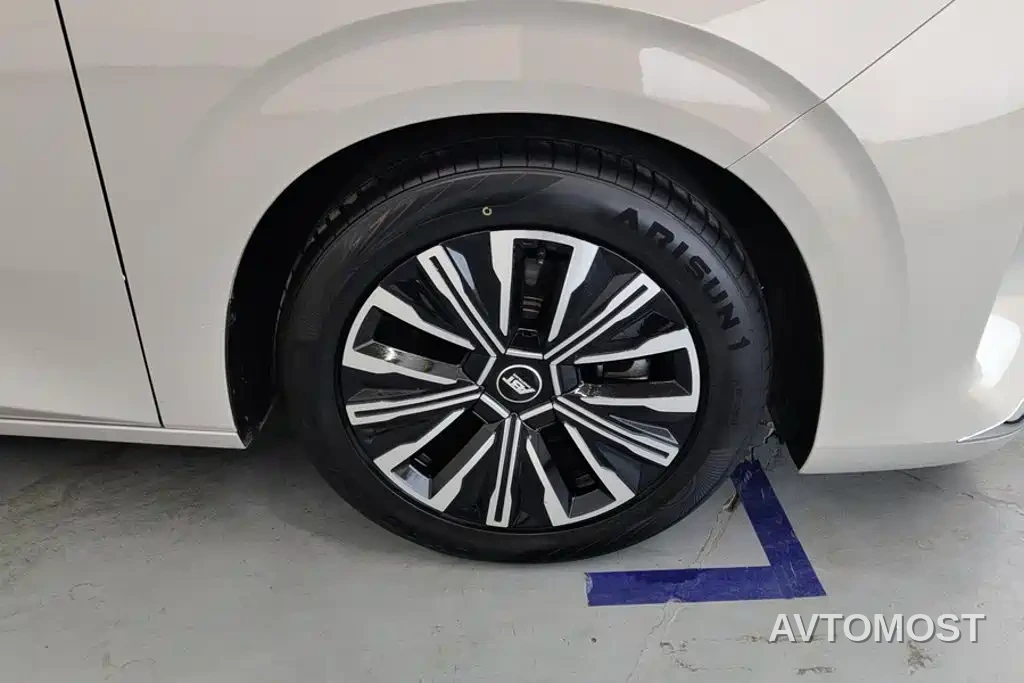 Wuling Motors Xingguang 730 New Energy 2025 Model Plug-in Hybrid Base Version — фото 6