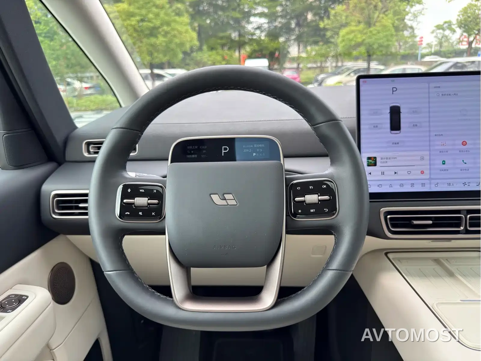 Li Auto MEGA 2025 Model Home Family Special Edition — фото 25
