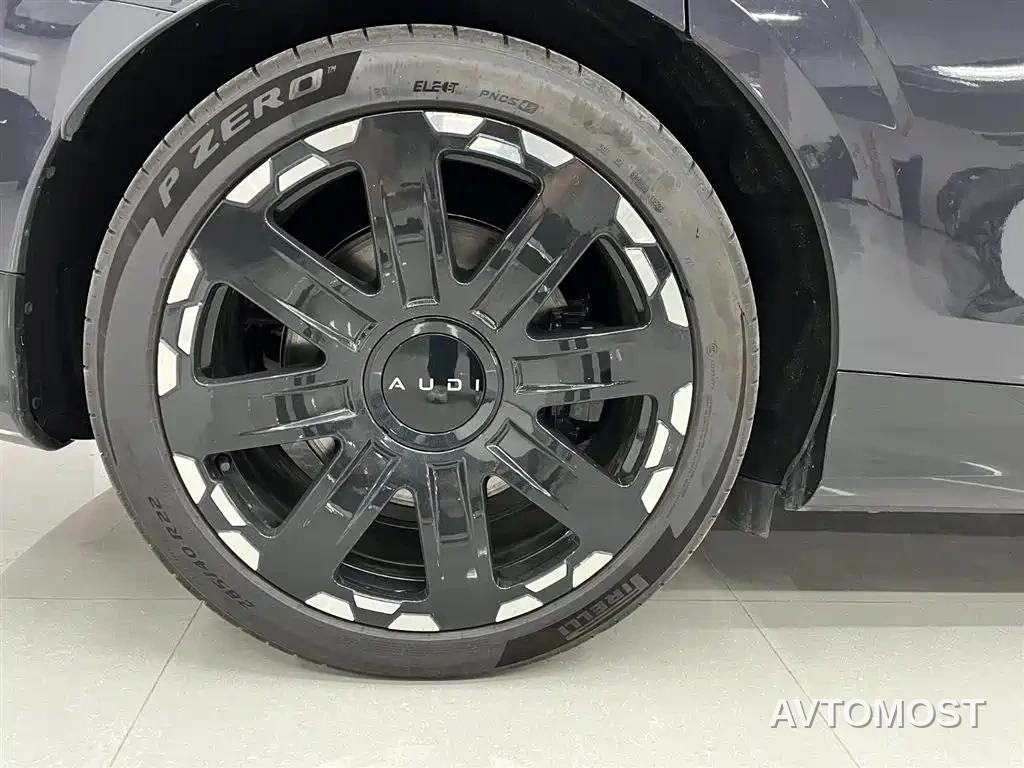 Audi E7X 2026 4WD Base Model — фото 17
