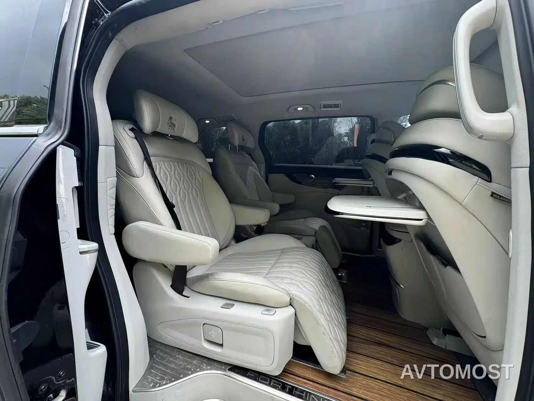 Dongfeng Fengxing Starlight V9 2024 1.5TD 200km Chinese Knot Series Exclusive — фото 10