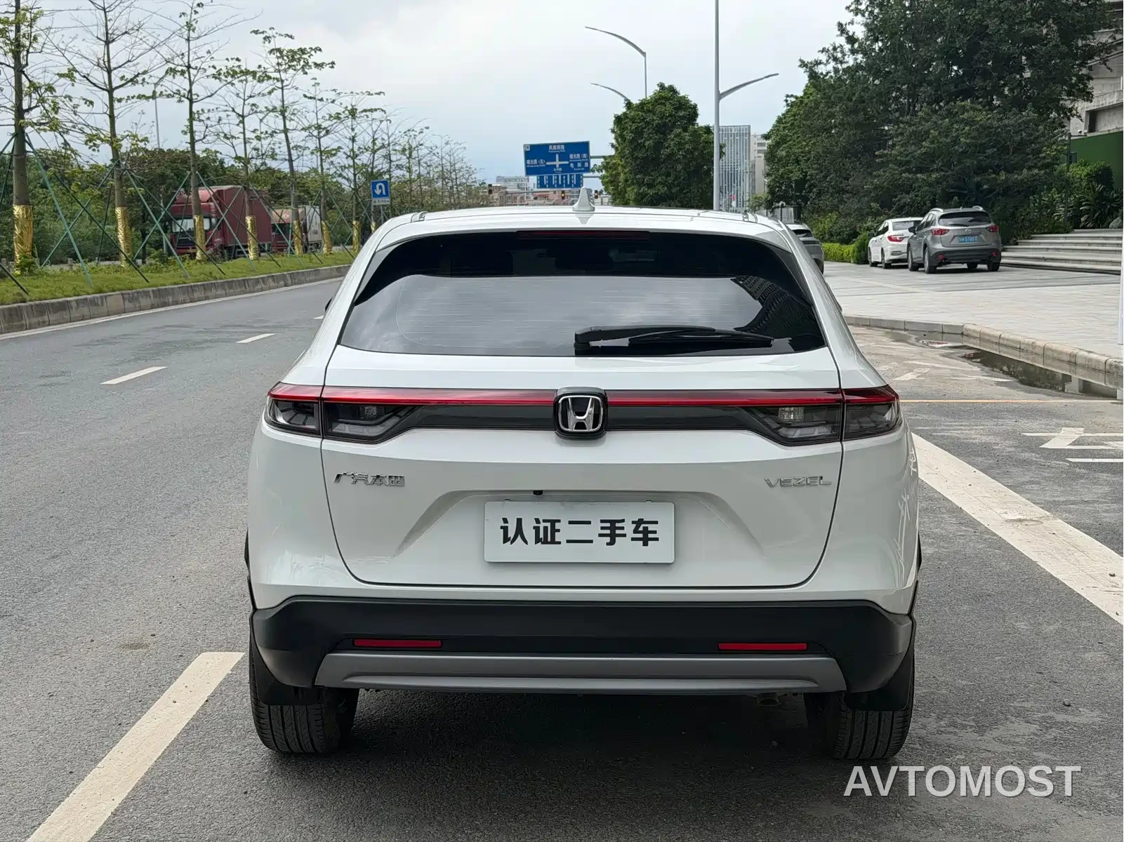 Honda Vezel 2023 1.5L CVT Pioneer Edition — фото 19