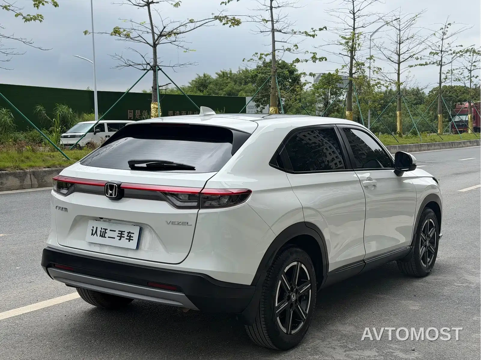 Honda Vezel 2023 1.5L CVT Pioneer Edition — фото 20