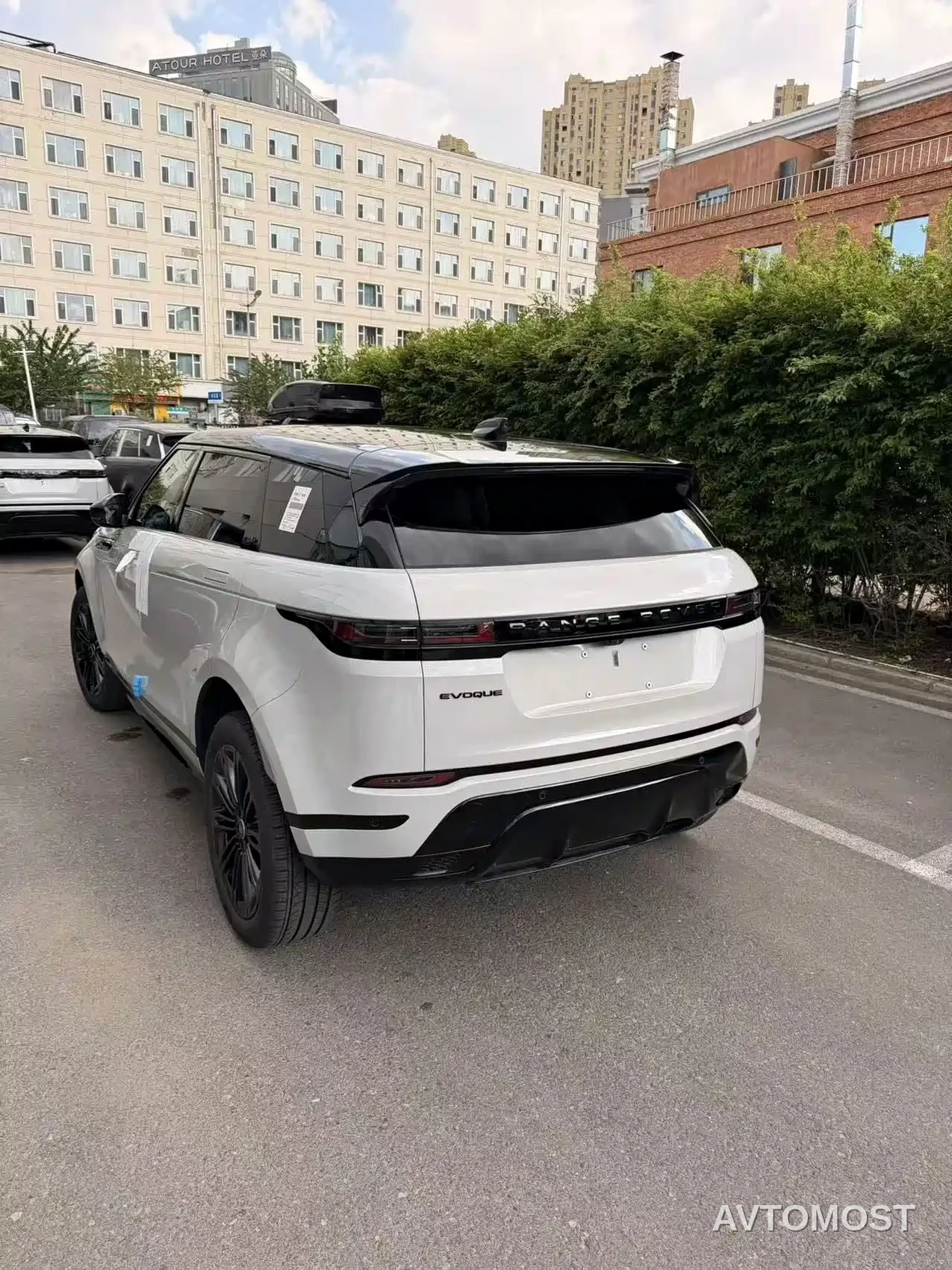 Land Rover Range Rover Evoque 2026 Range Rover Evoque L HSE — фото 2