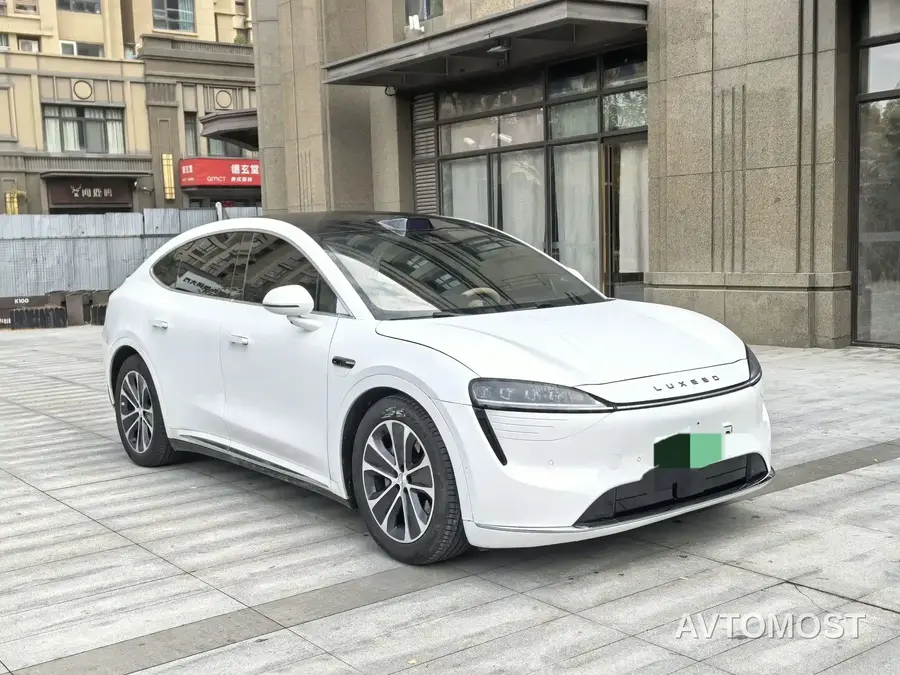 Zhijie Luxeed R7 2024 Pure Electric 802km Max