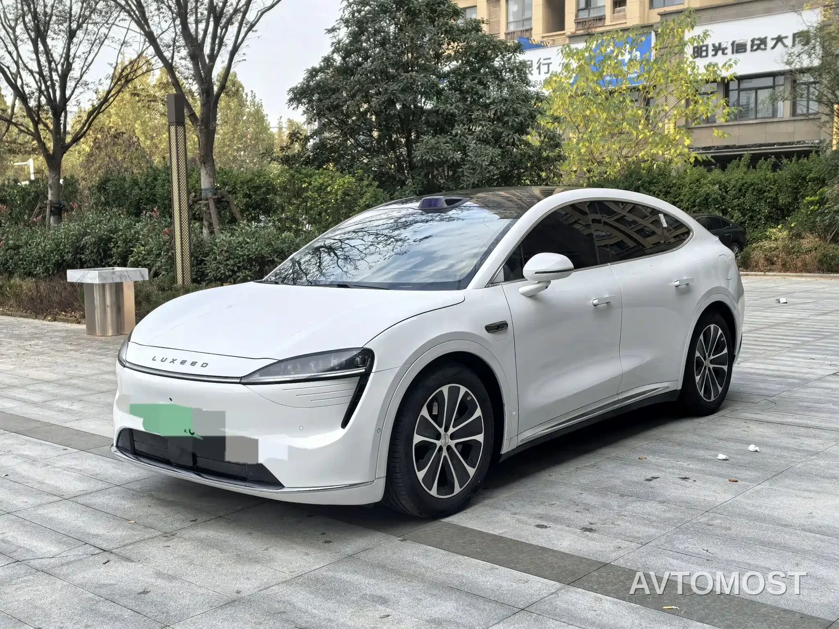 Zhijie Luxeed R7 2024 Pure Electric 802km Max — фото 3