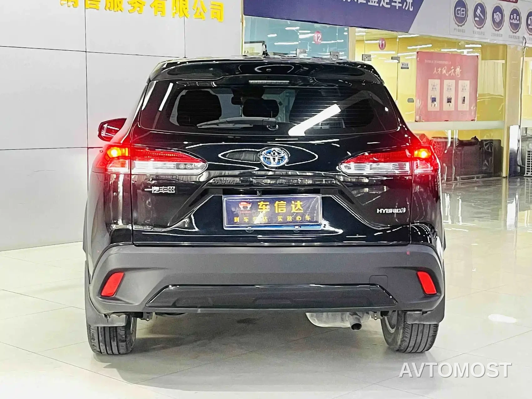Toyota Corolla Cross 2023 Hybrid 2.0L Pioneer Edition — фото 3