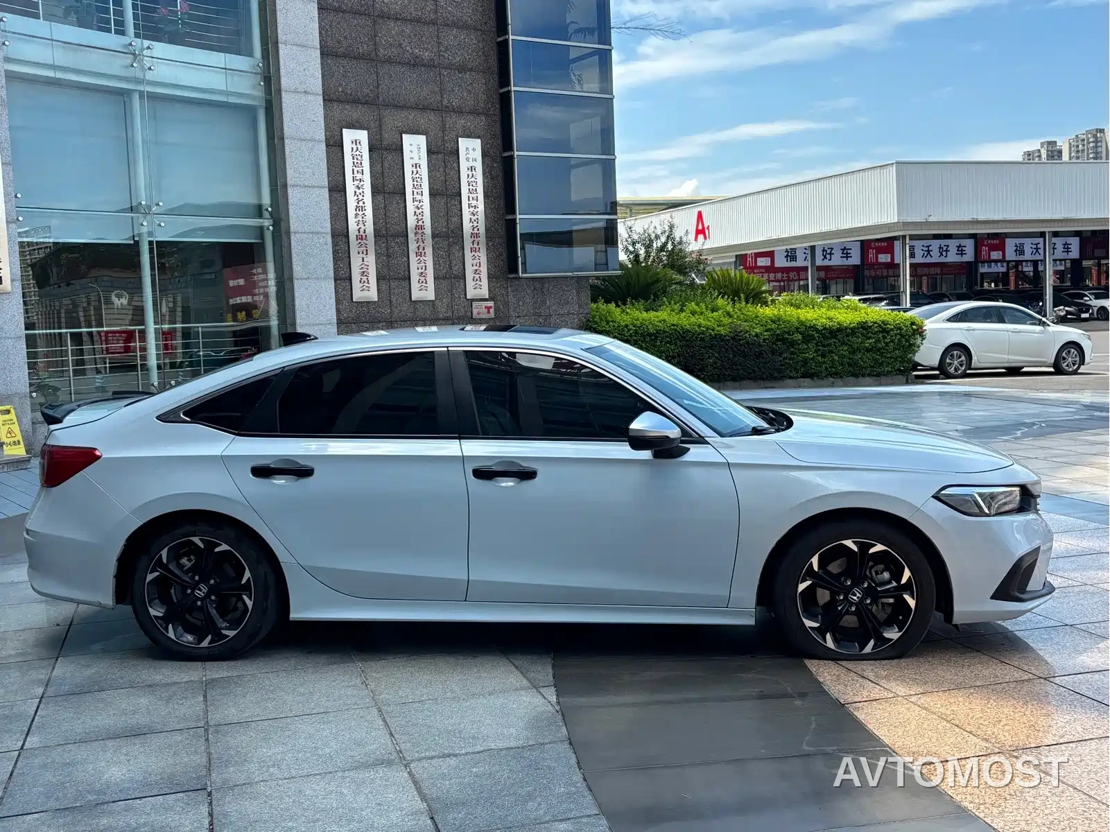 Honda Civic 2023 2.0L e:HEV Sharp Edition — фото 4