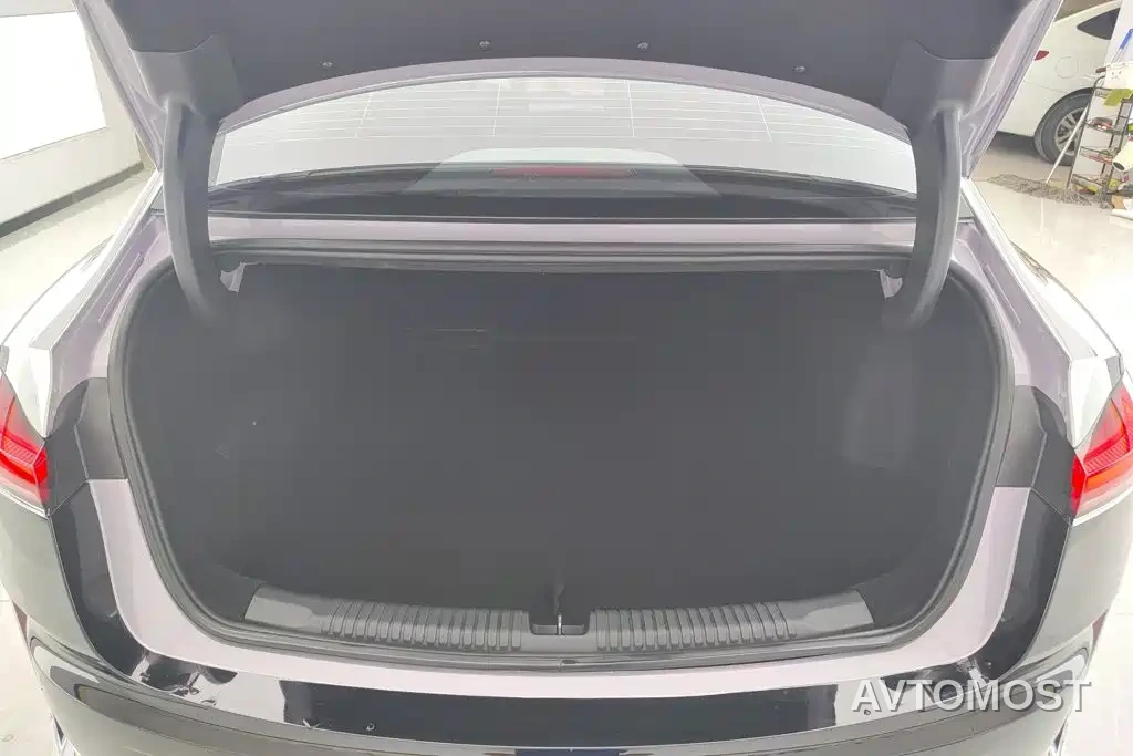 Roewe M7 DMH 2025 1.5T 115km Mid-range — фото 4