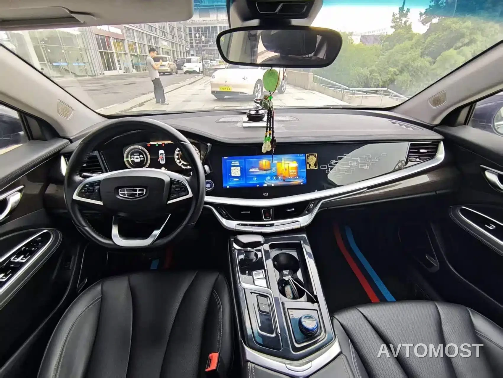 Geely Borui PHEV 2021 1.5T ePro Leading Glory Edition — фото 6