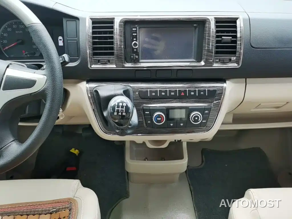 King Long Kaige Hulk 2022 2.3T Tourjoy Business 6-9 Seater High Roof — фото 9