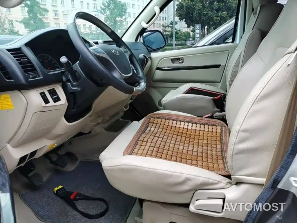 King Long Kaige Hulk 2022 2.3T Tourjoy Business 6-9 Seater High Roof — фото 10