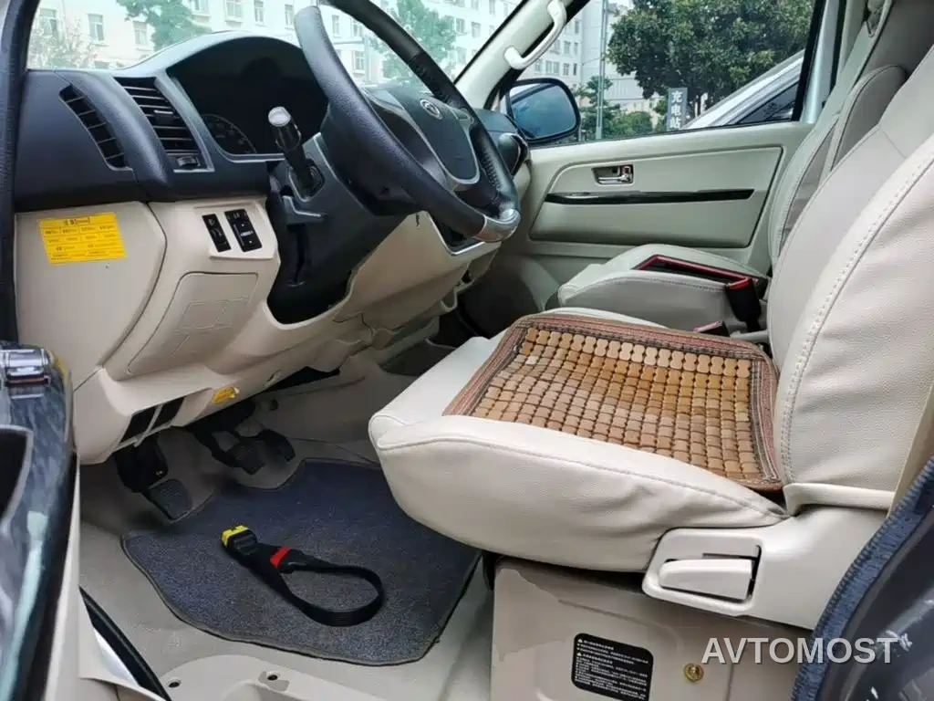 King Long Kaige Hulk 2022 2.3T Tourjoy Business 6-9 Seater High Roof — фото 11