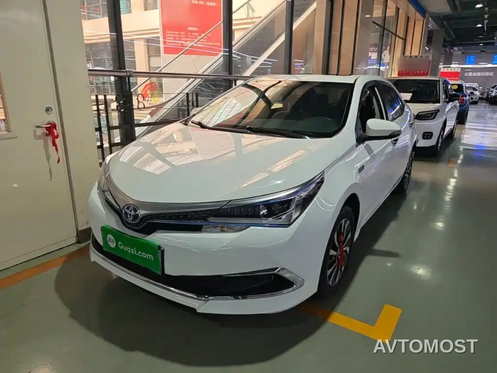 Toyota Corolla Twin Engine E+ 2019 1.8L E-CVT Leading Edition — фото 1