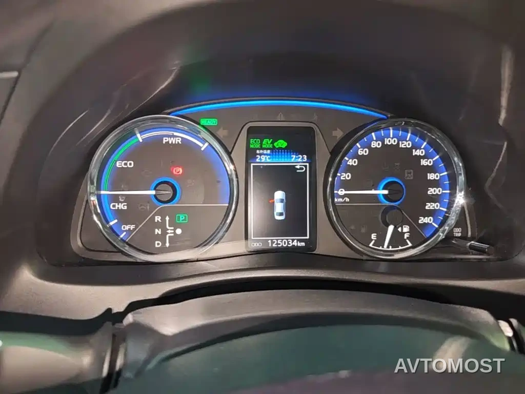 Toyota Corolla Twin Engine E+ 2019 1.8L E-CVT Leading Edition — фото 12