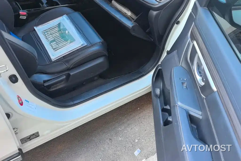 Honda CR-V New Energy 2021 Sharp Hybrid e+ 2.0L Wisdom Edition — фото 8