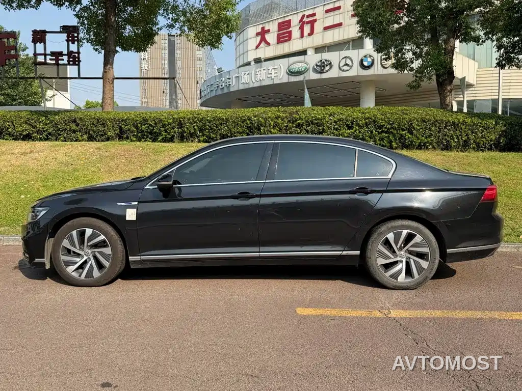 Volkswagen Magotan GTE Plug-in Hybrid 2020 GTE Luxury — фото 3