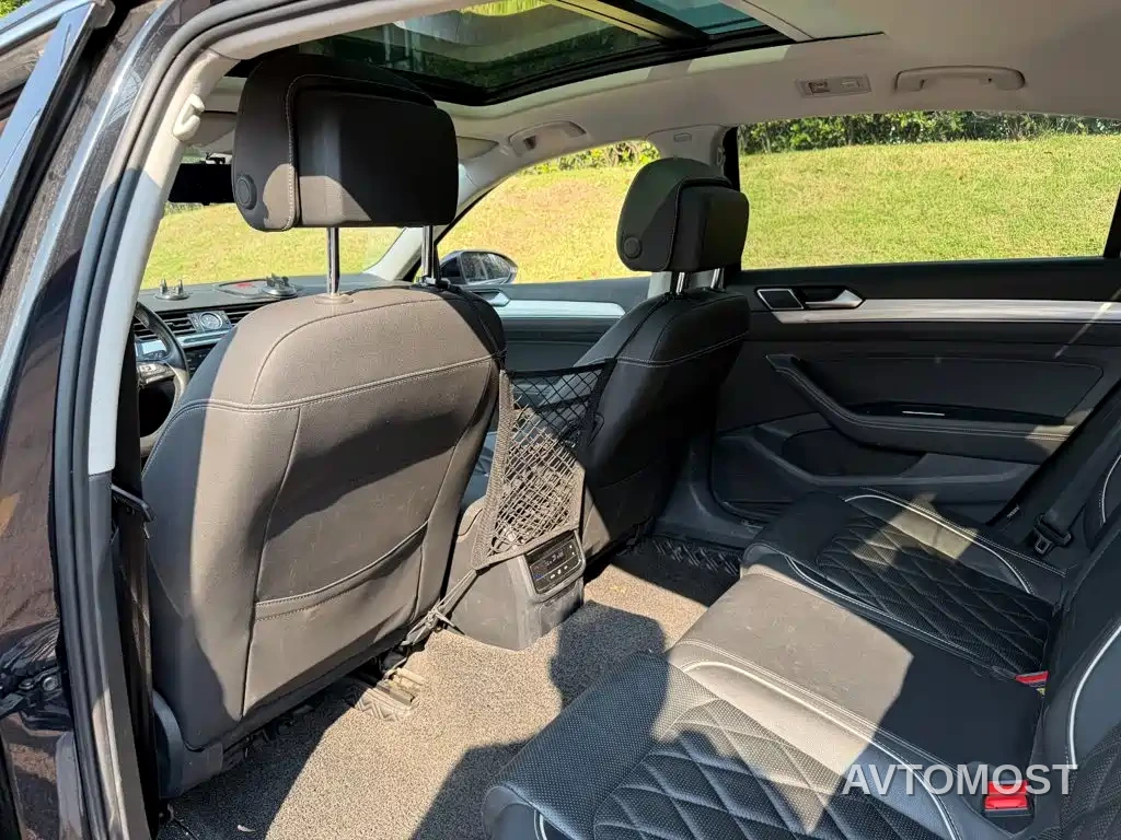 Volkswagen Magotan GTE Plug-in Hybrid 2020 GTE Luxury — фото 11