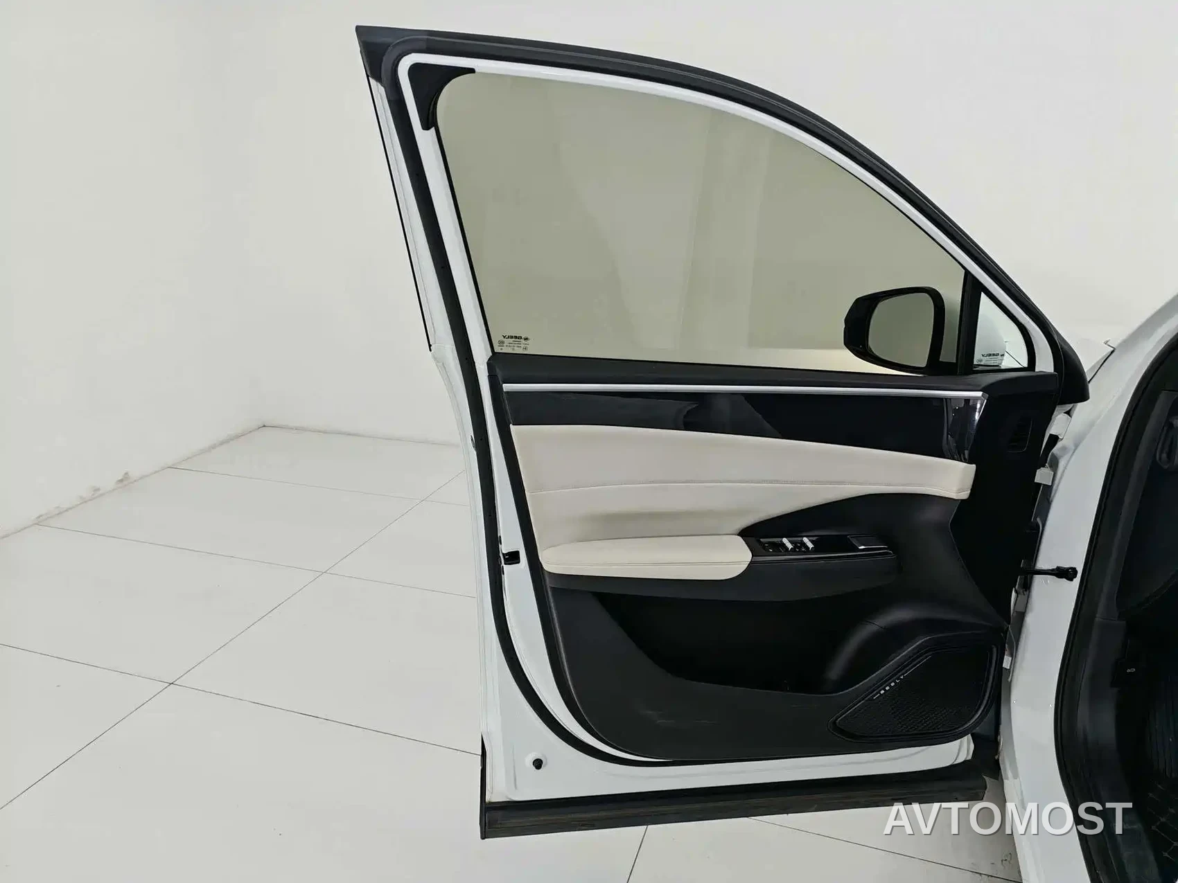 Geely Galaxy L7 2024 1.5T 55km PRO Soaring Dragon Edition — фото 17