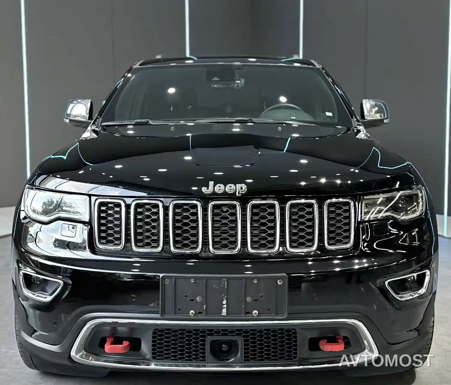 Jeep Grand Cherokee (Import) 2021 3.0L 80th Anniversary Edition — фото 2
