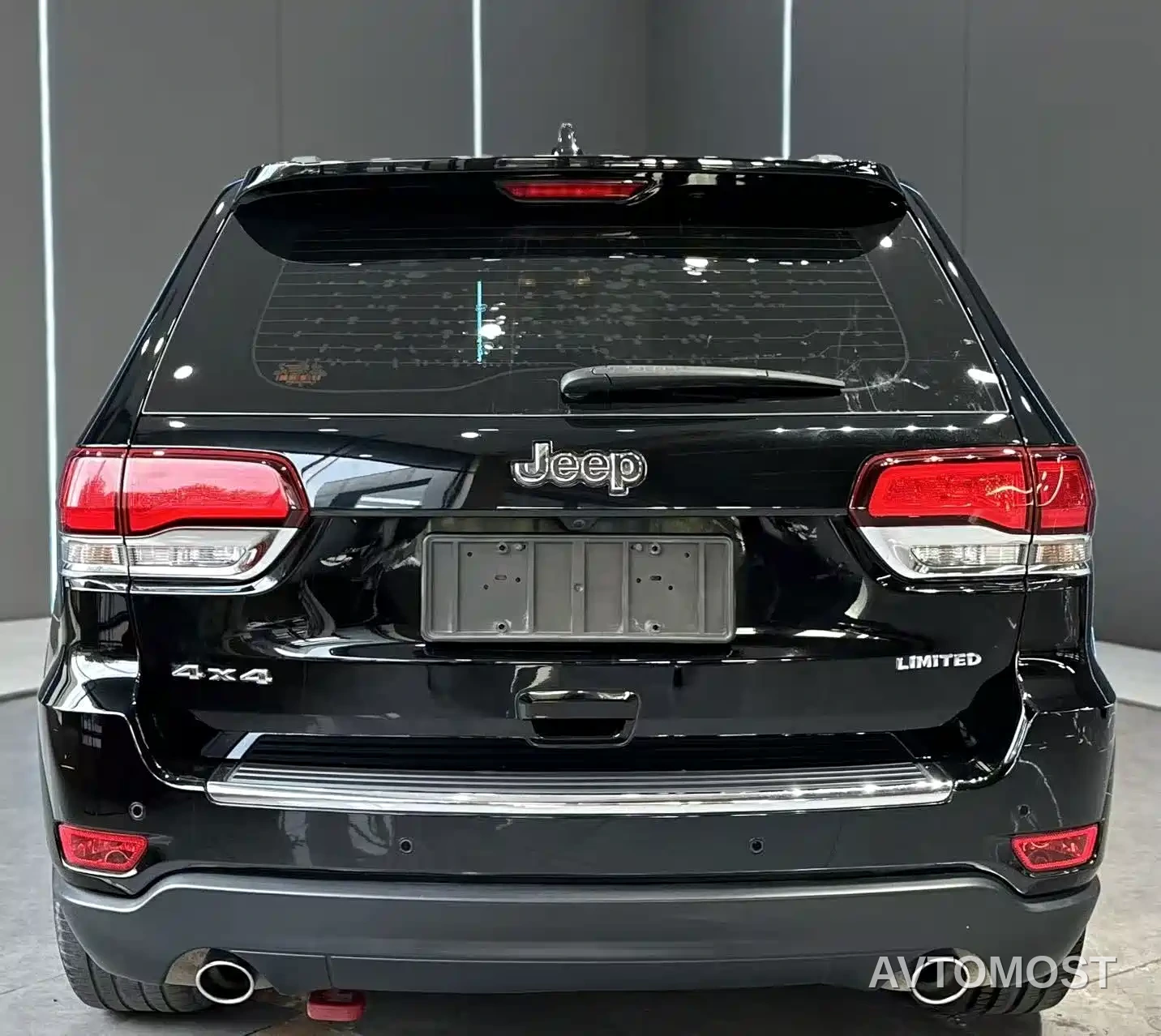 Jeep Grand Cherokee (Import) 2021 3.0L 80th Anniversary Edition — фото 7
